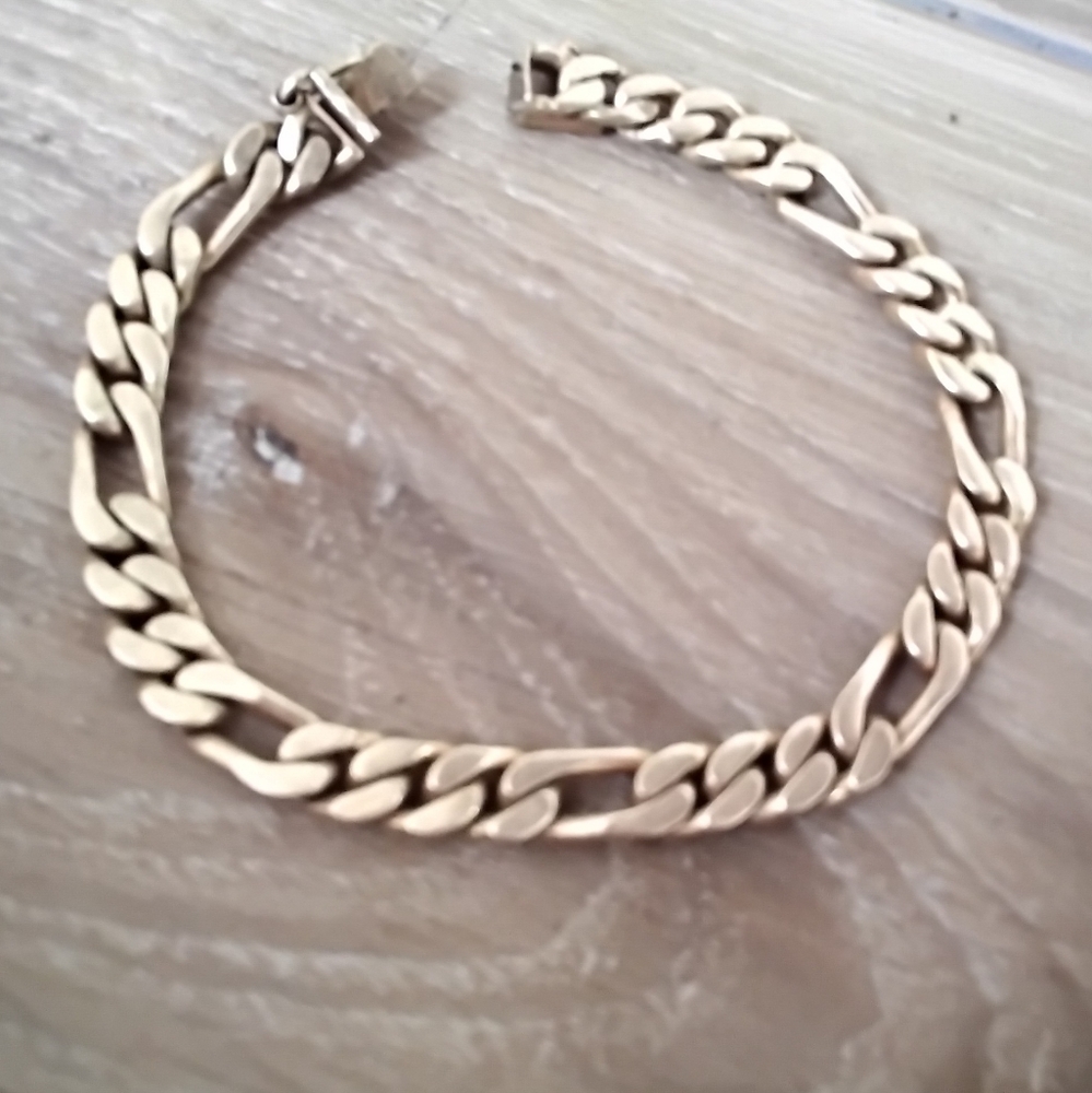 14 karat solid gold Figaro Bracelet
